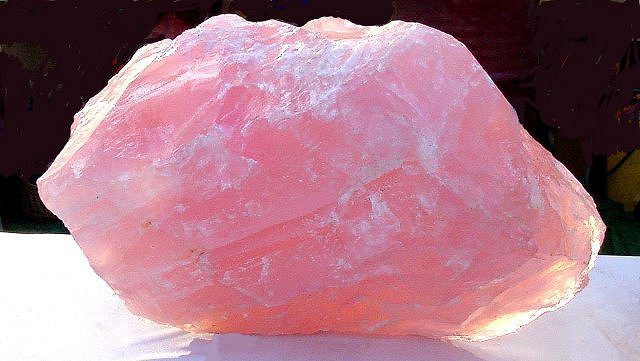 Résultat de recherche d'images pour "le quartz rose"