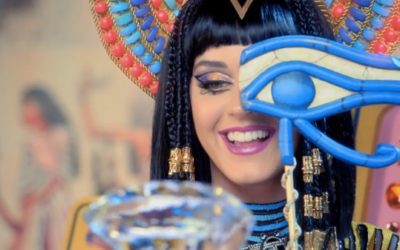 Katy Perry : le clip « Dark Horse » et les signes illuminati