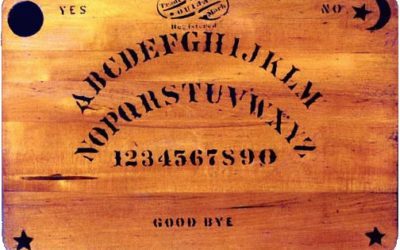 Le Ouija, outil de communication avec les morts